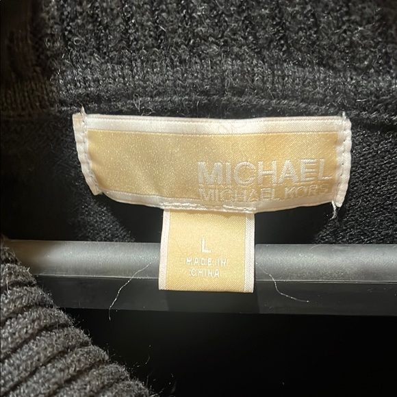 Elegant Black Fringe Sweater - Picture 2 of 2